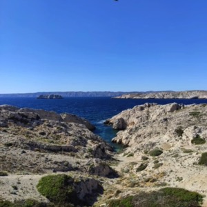 Nuances de bleu aux îles du Frioul.#marseille #landscape #nature #sea